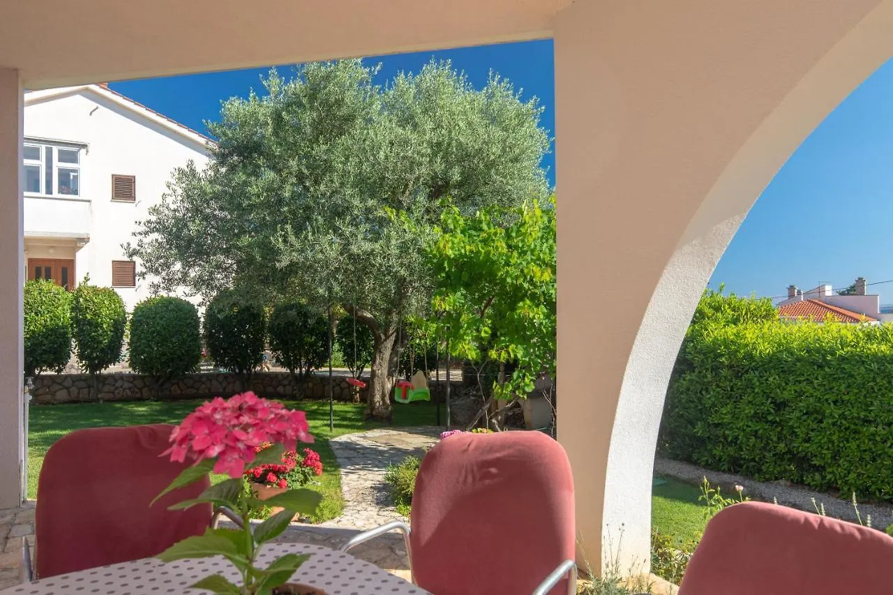 Apartment Lavanda With Beautiful Garden Krk Town